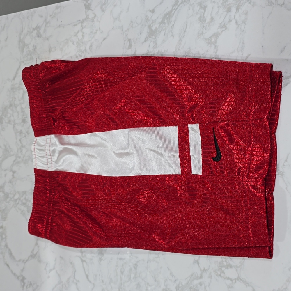 Nike Red and White Shorts Kids Size 5 - Picture 5 of 11